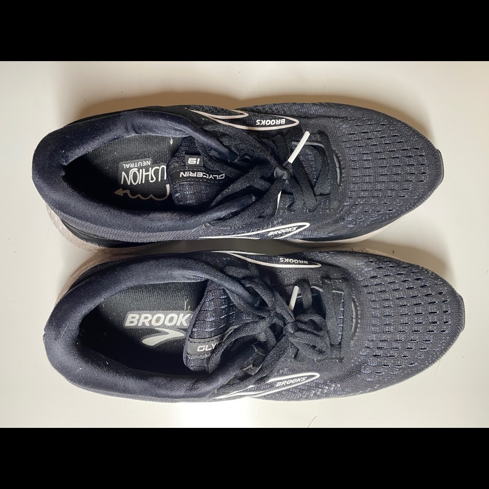 Brooks Adrenaline GTS 19 women’s size 9 wide